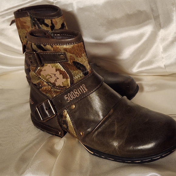 OTTO Brown and Camouflage Leather Boots - Picture 11 of 16